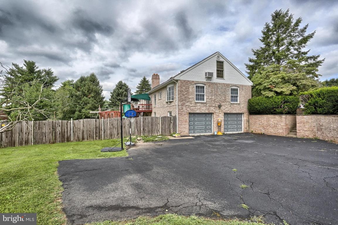 BEVERLY ESTATES - Residential