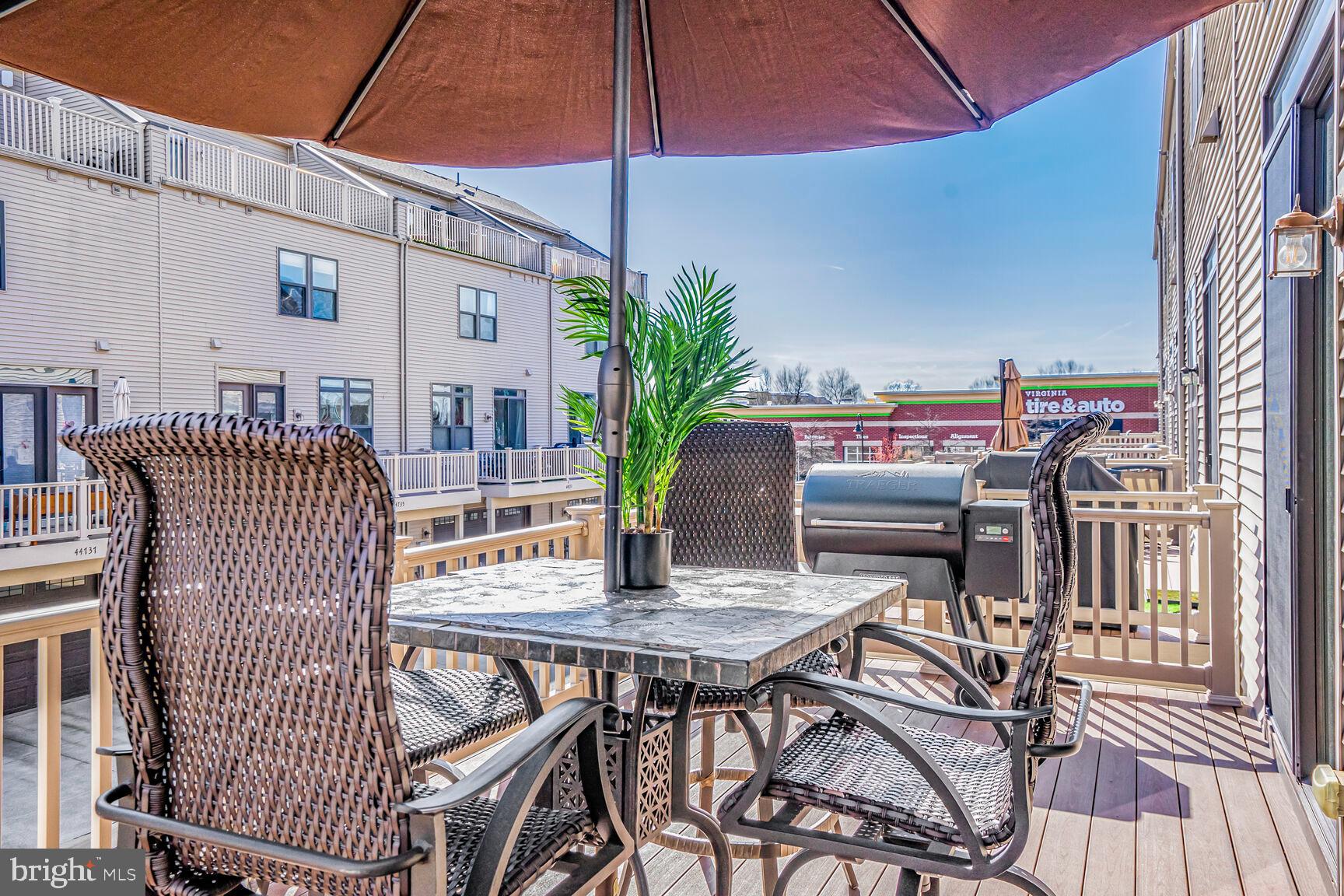 SM ONE LOUDOUN CONDO - Residential Lease