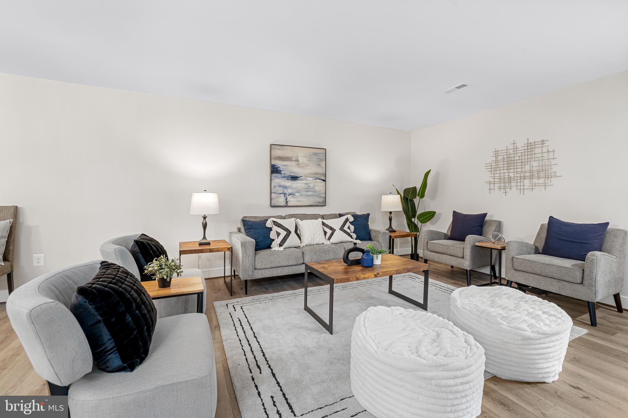 TOWSON ESTATES - Residential