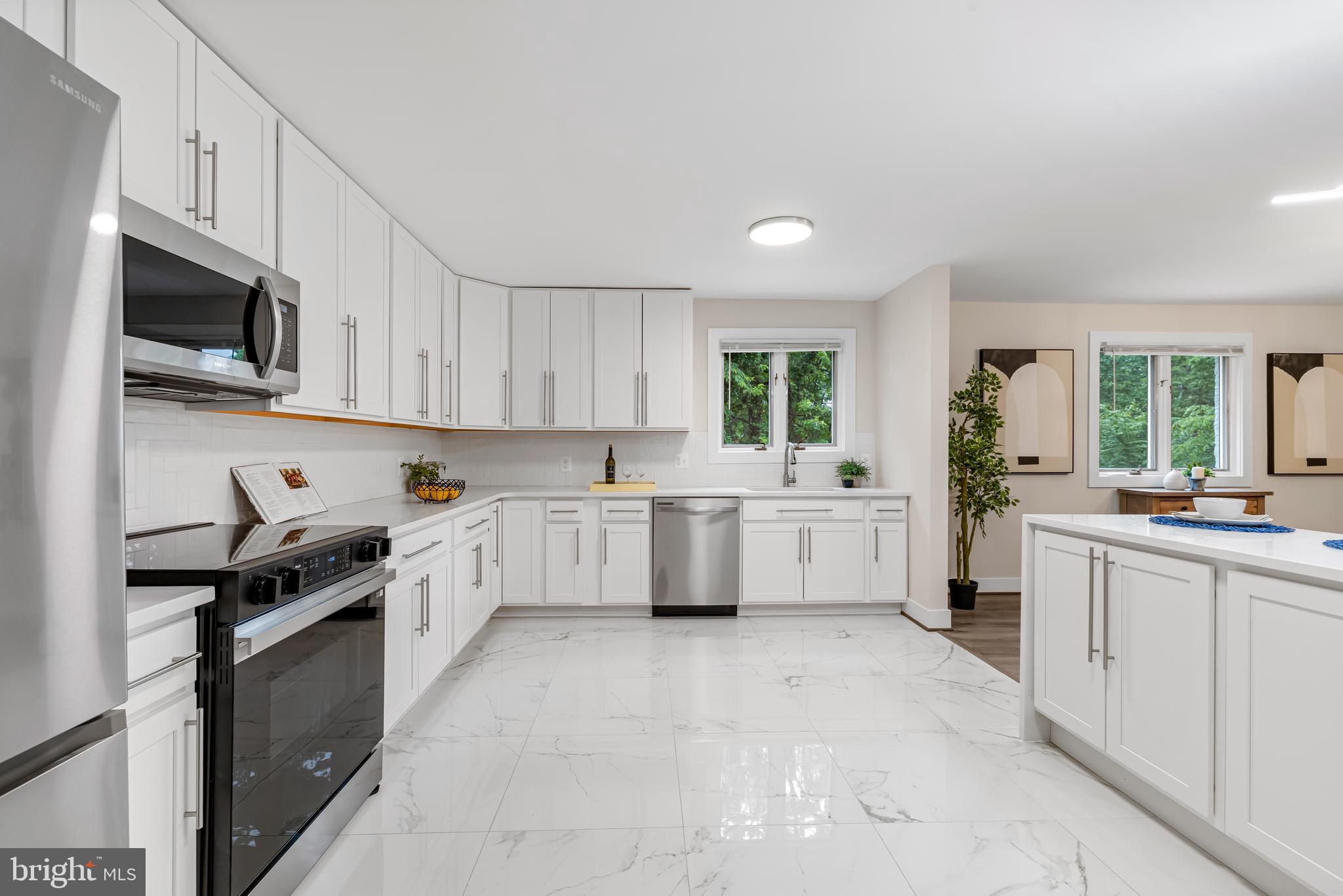 TOWSON ESTATES - Residential