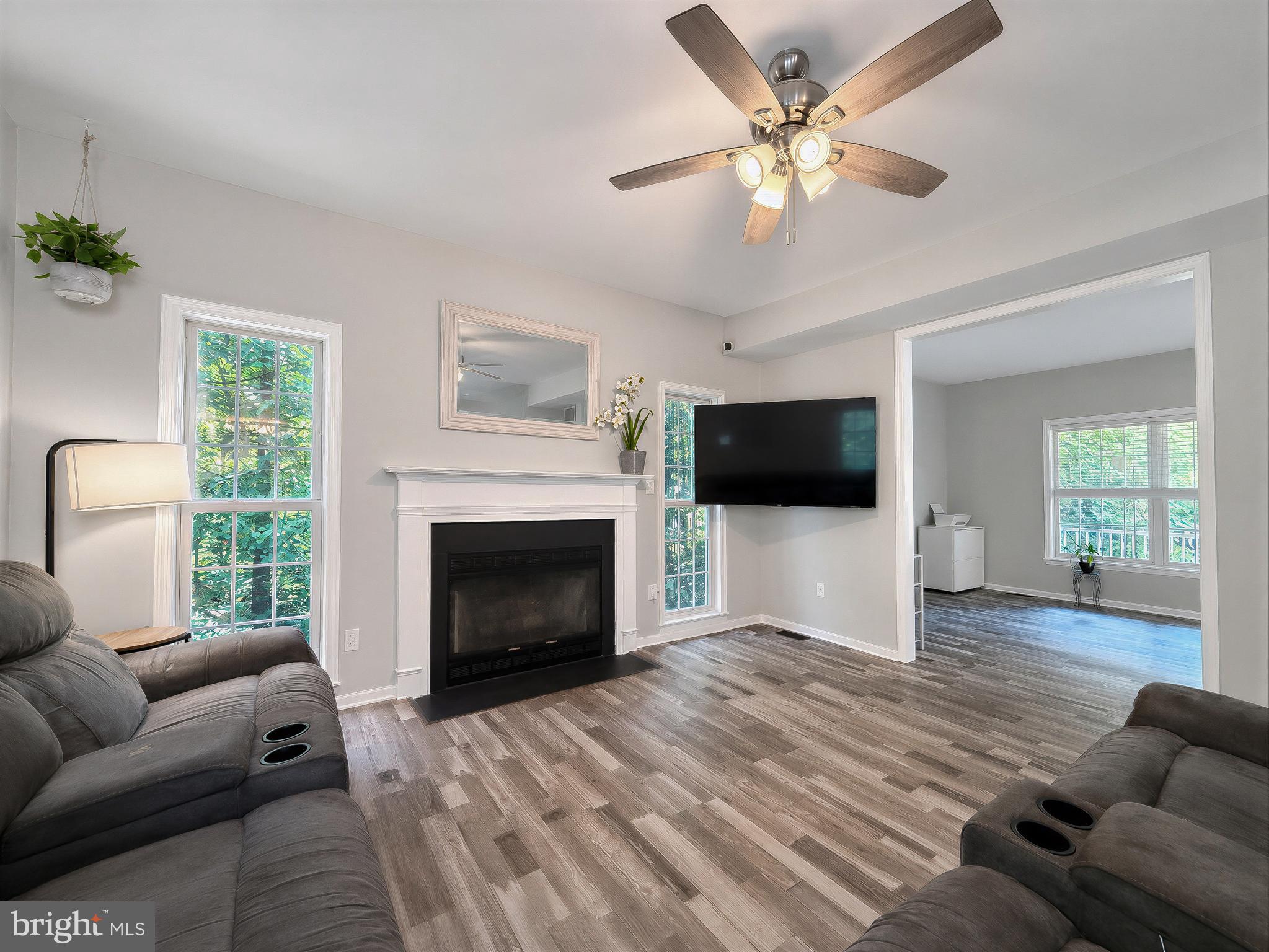 BREEZY POINT - Residential