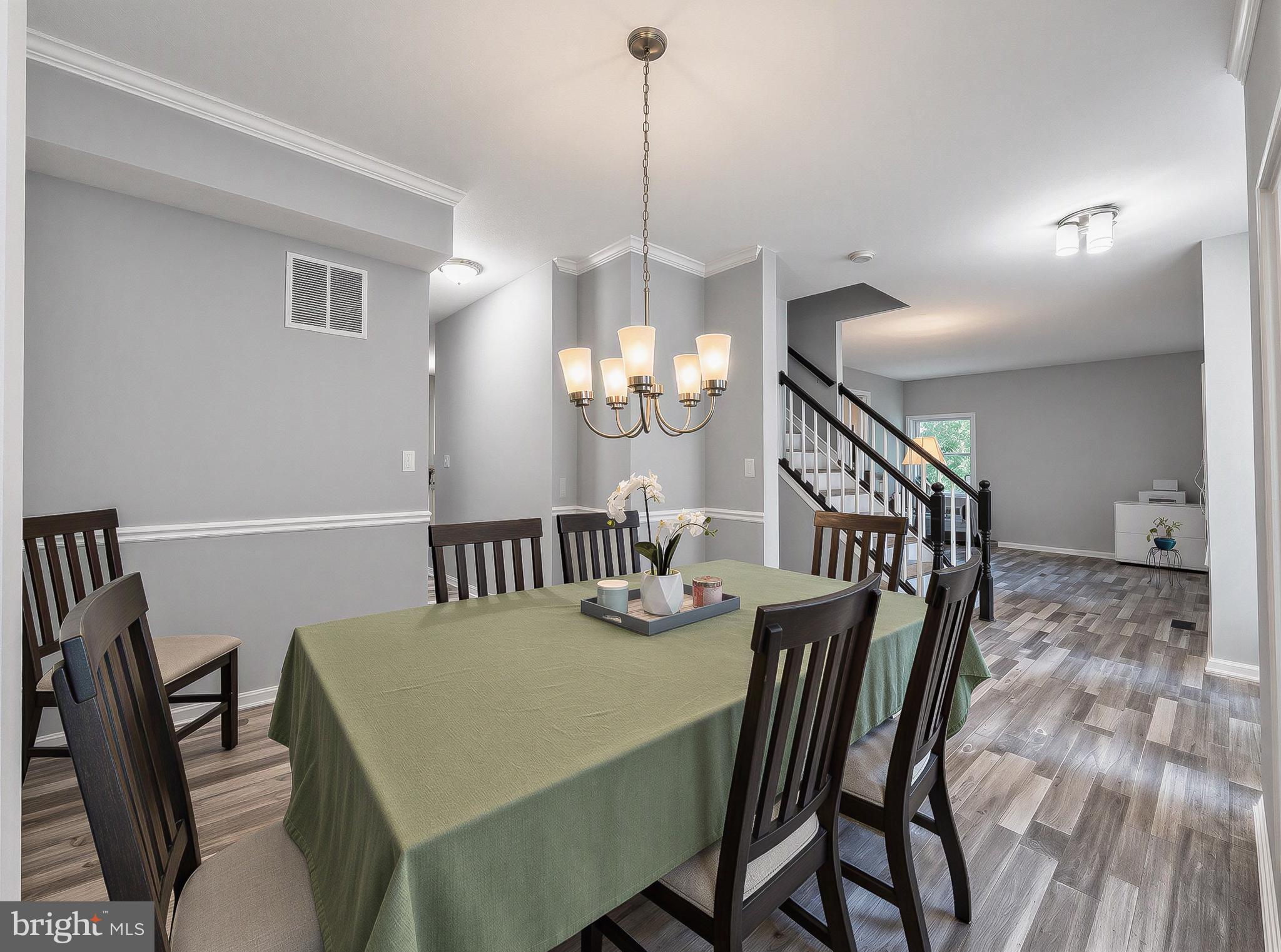 BREEZY POINT - Residential