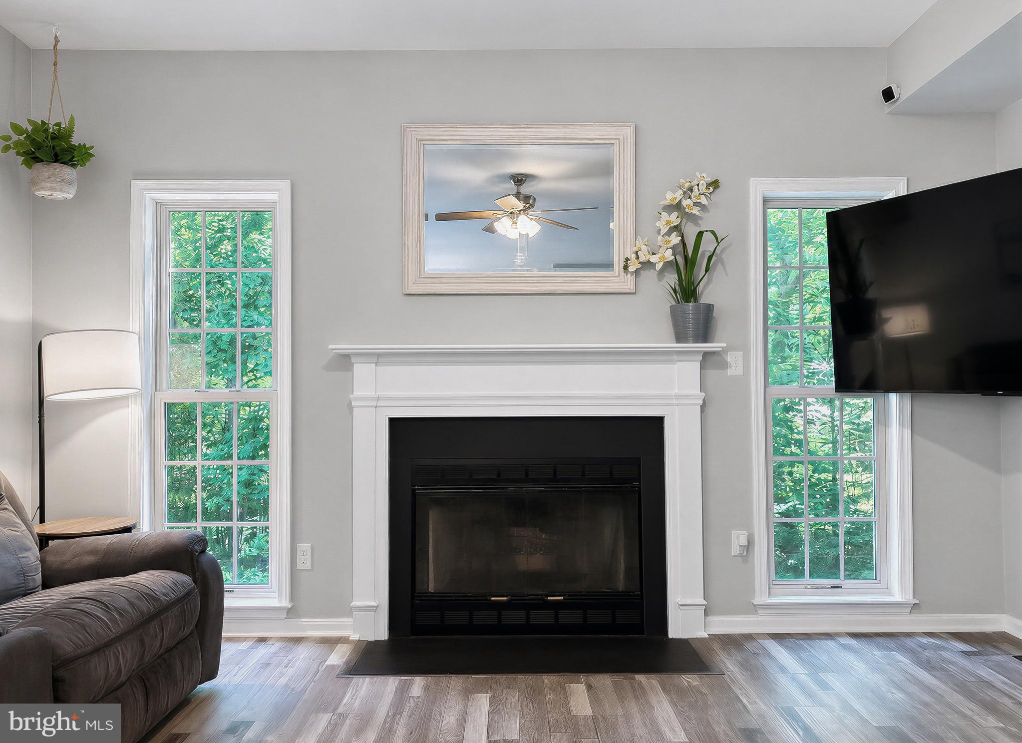 BREEZY POINT - Residential