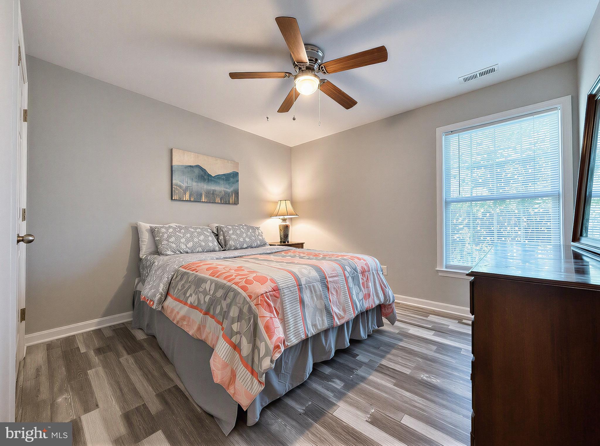 BREEZY POINT - Residential
