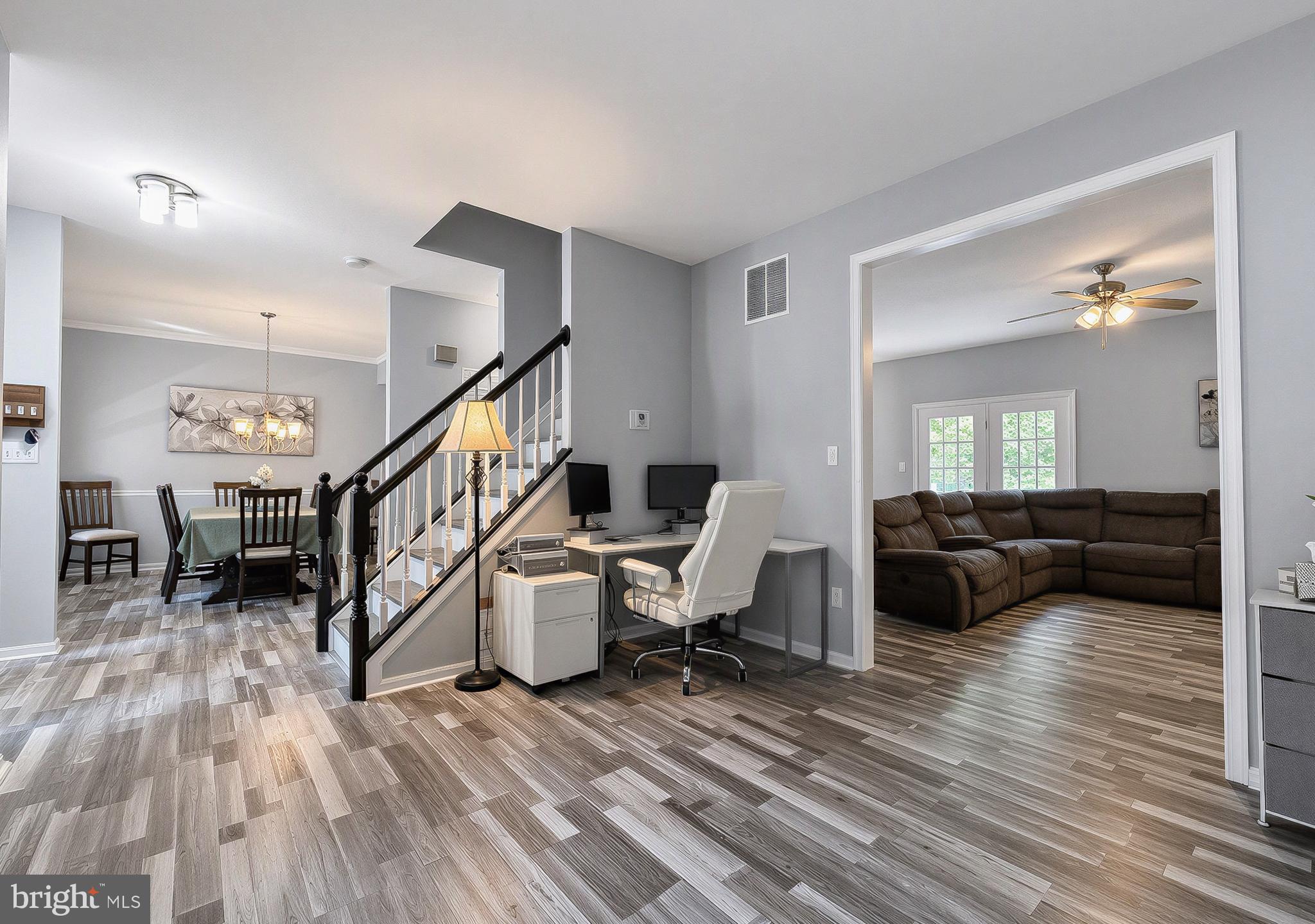 BREEZY POINT - Residential