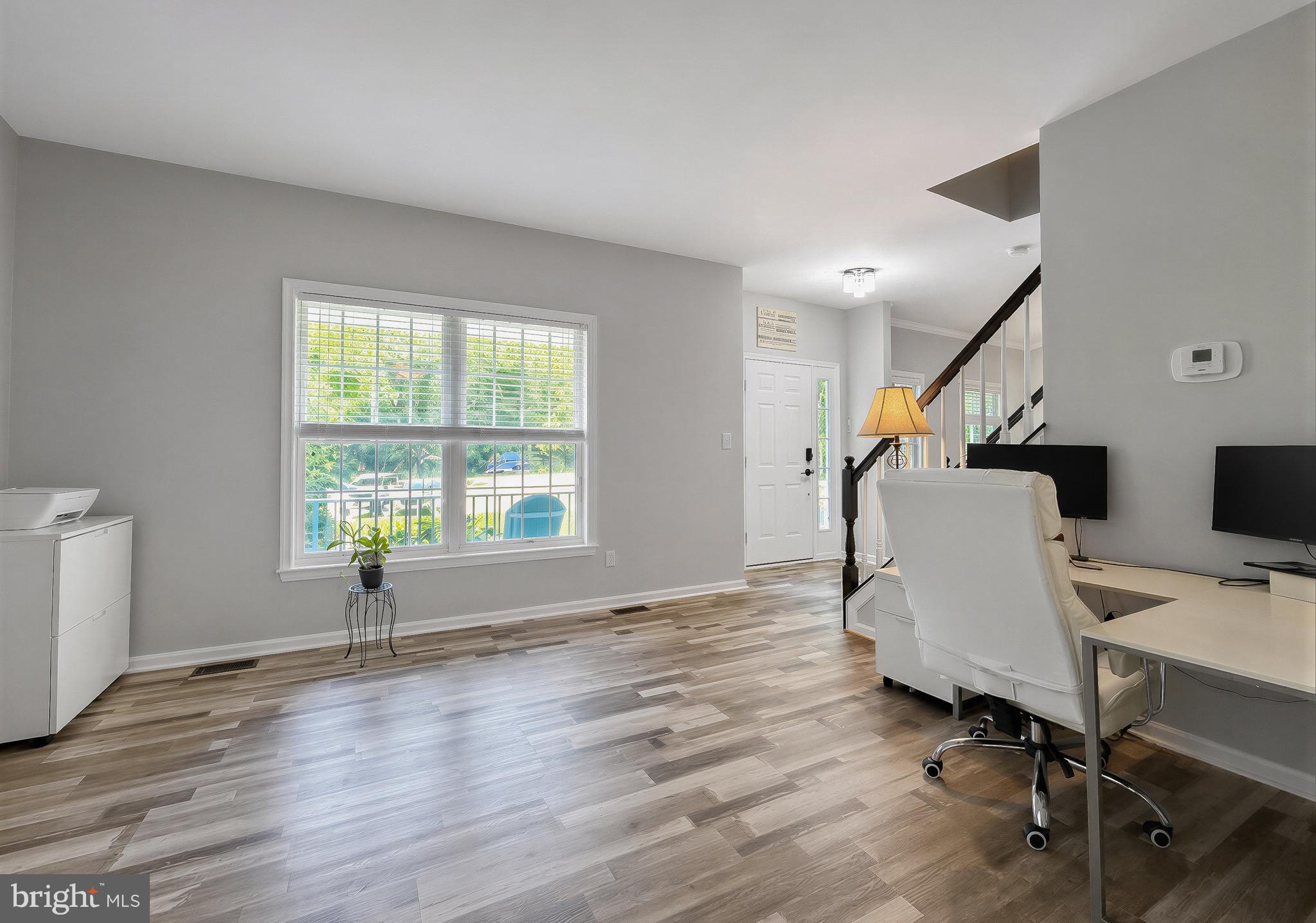BREEZY POINT - Residential