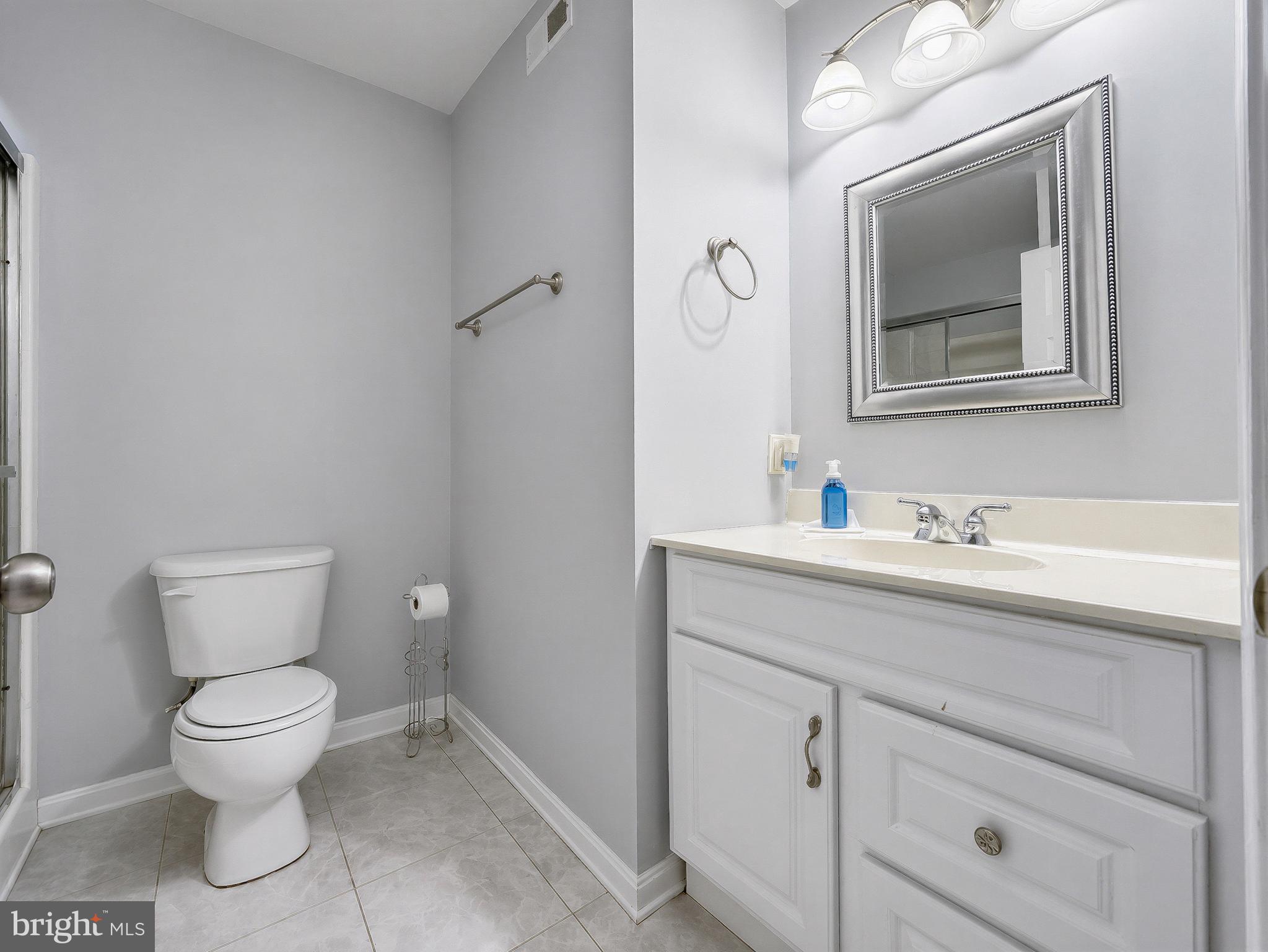 BREEZY POINT - Residential
