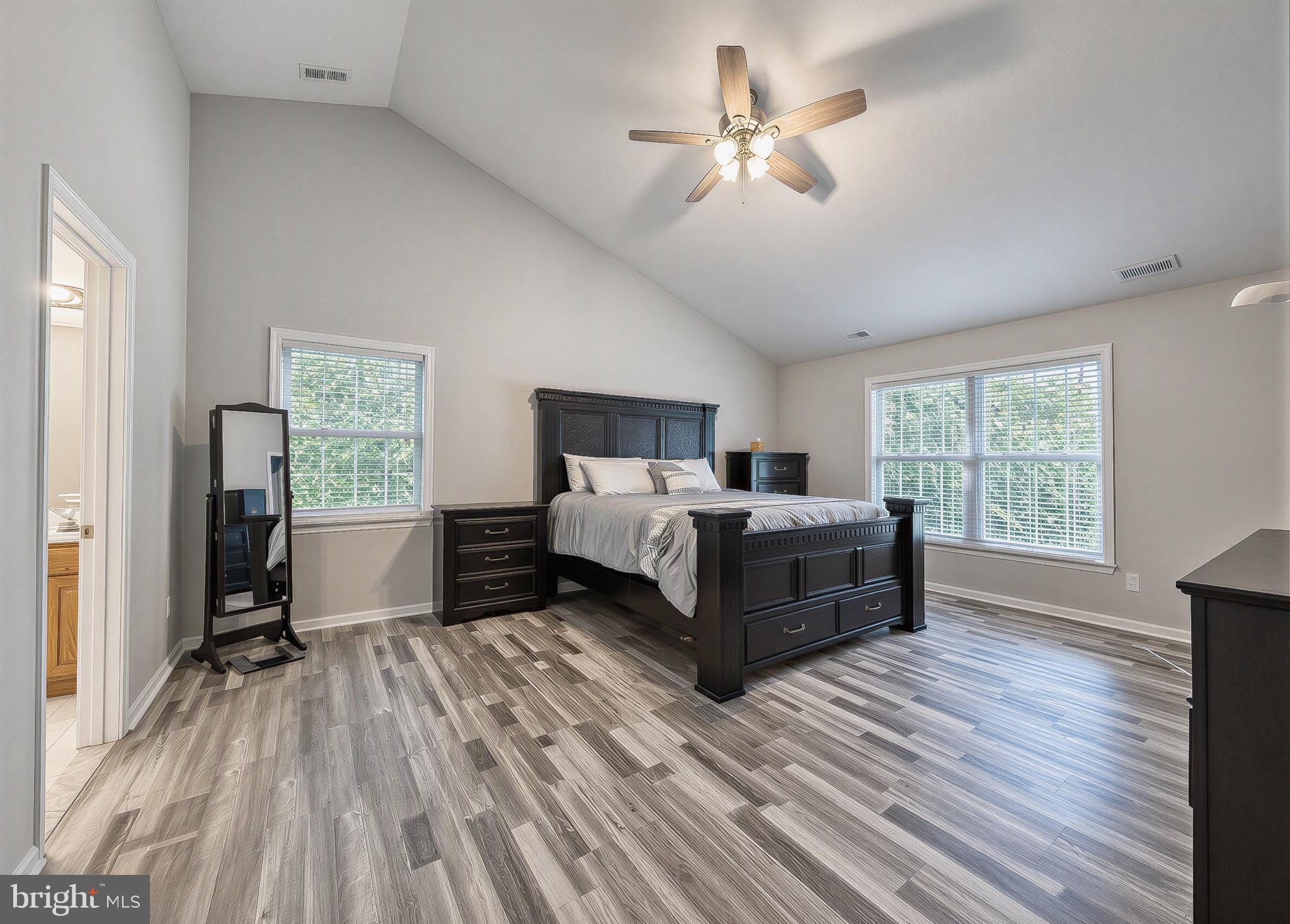 BREEZY POINT - Residential