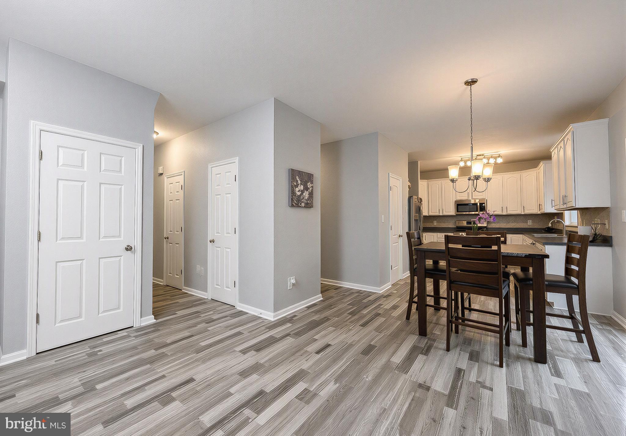 BREEZY POINT - Residential
