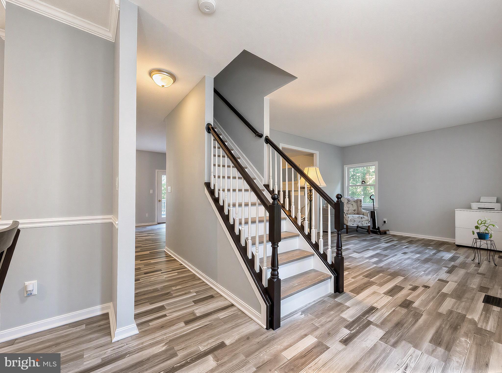 BREEZY POINT - Residential