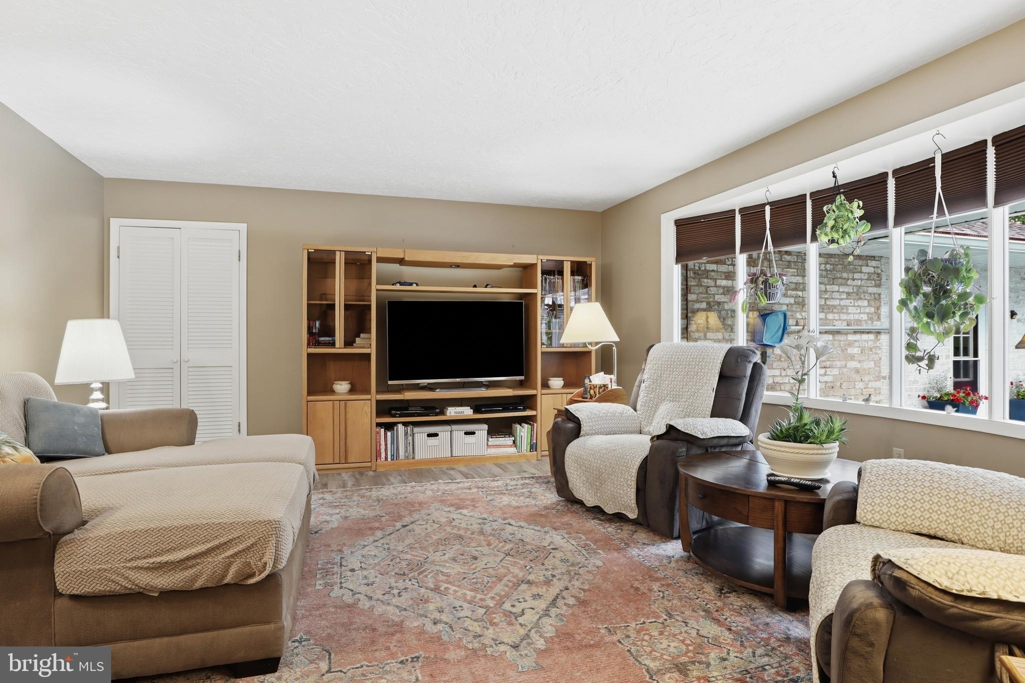 LAKE MEADE - Residential