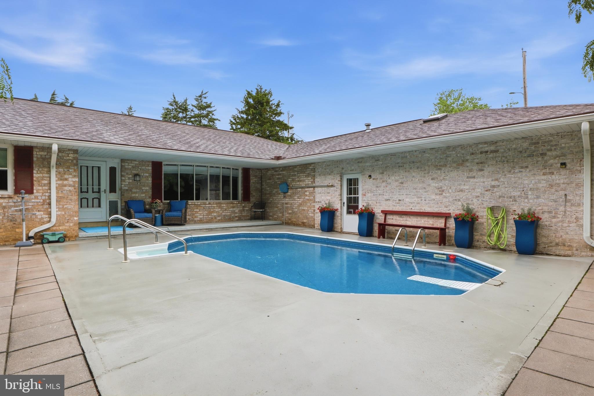 LAKE MEADE - Residential