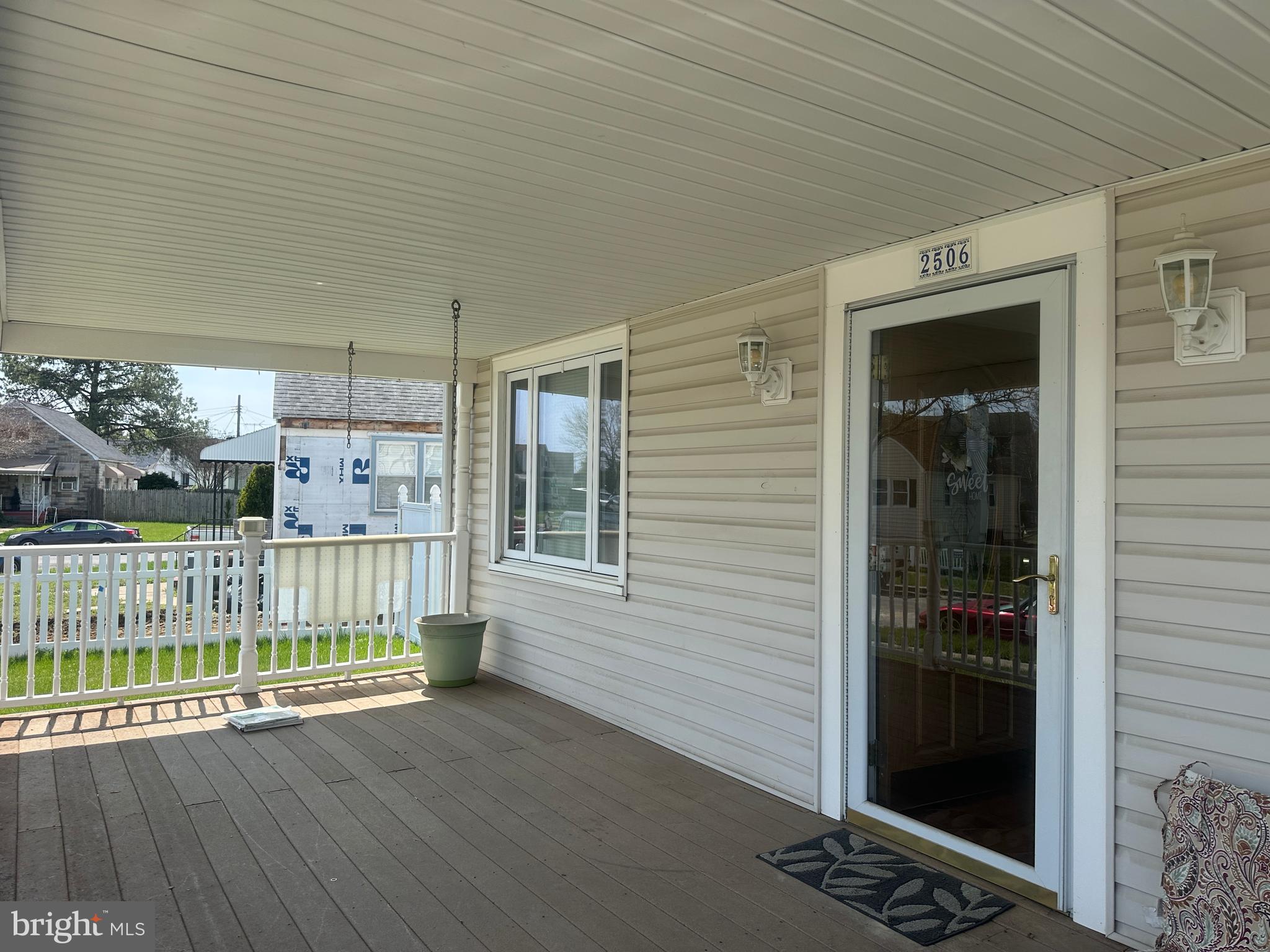 LYNBROOK - Residential