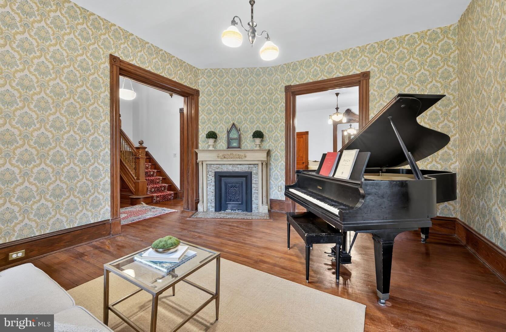 KENSINGTON PARK - Residential