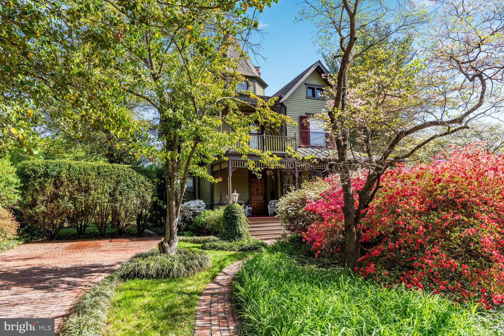 KENSINGTON PARK - Residential