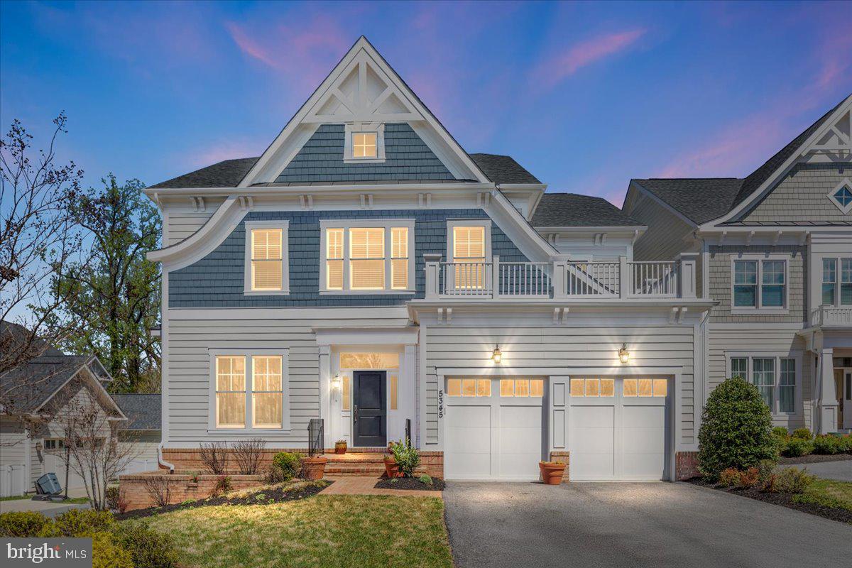 BETHESDA MEWS - Residential