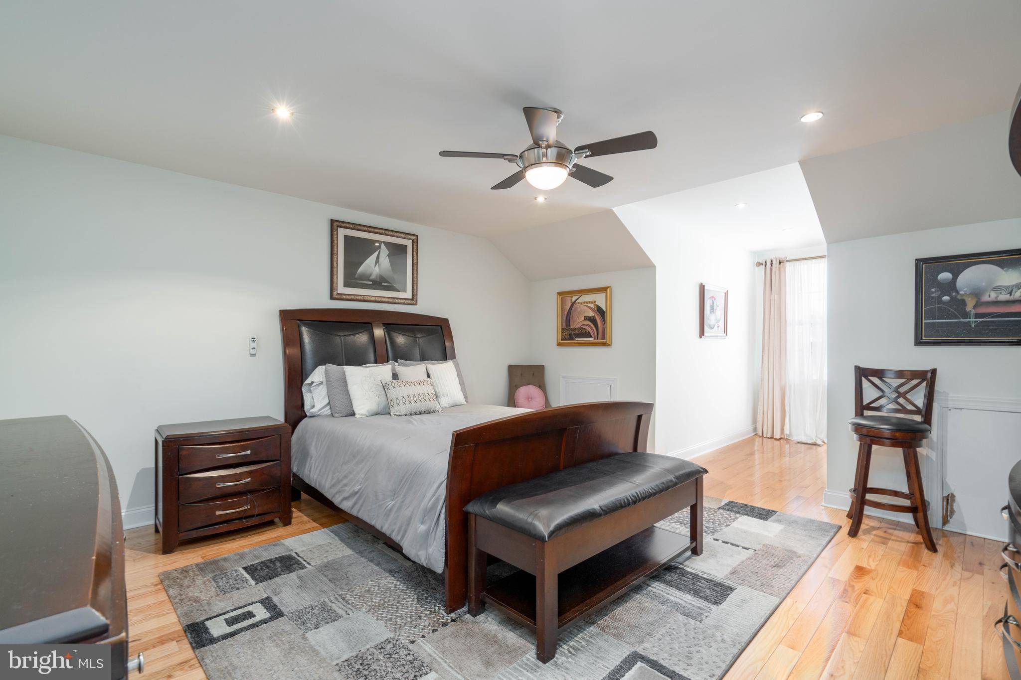 STEEPLE GLENN - Residential