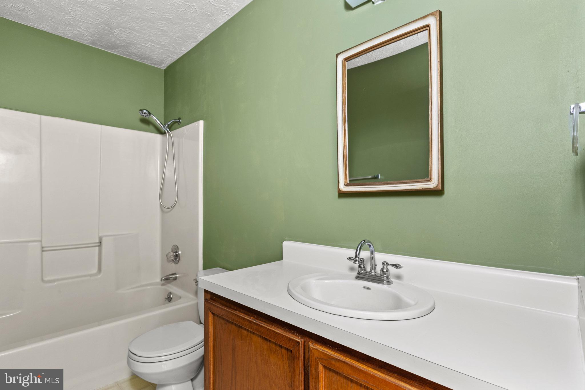 PRESIDENTIAL LAKES - Residential