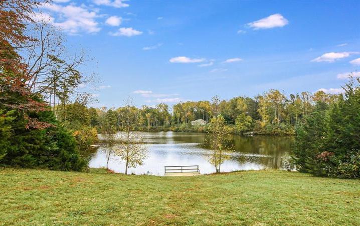 PRESIDENTIAL LAKES - Residential