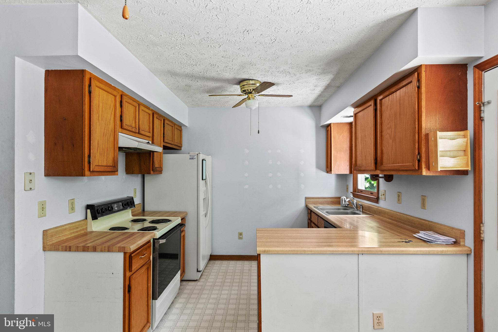 PRESIDENTIAL LAKES - Residential