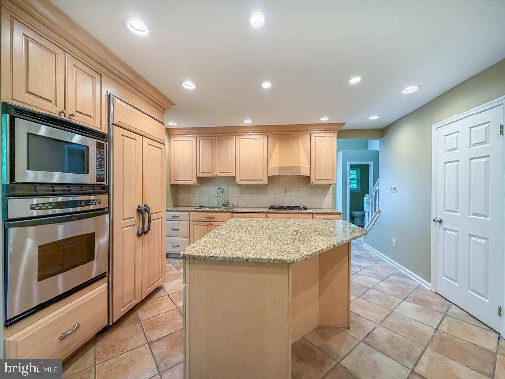 BLUE BELL WOODS - Residential