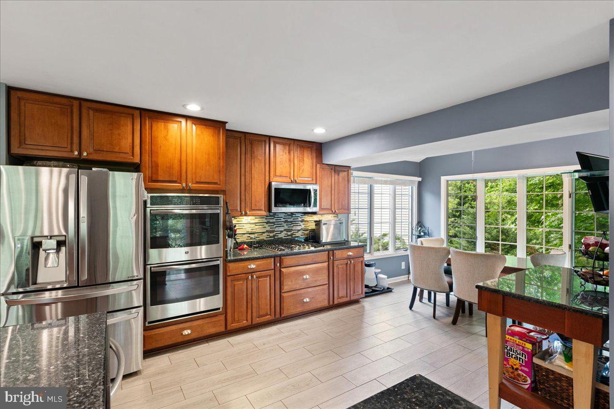 LONGWOOD KNOLLS - Residential