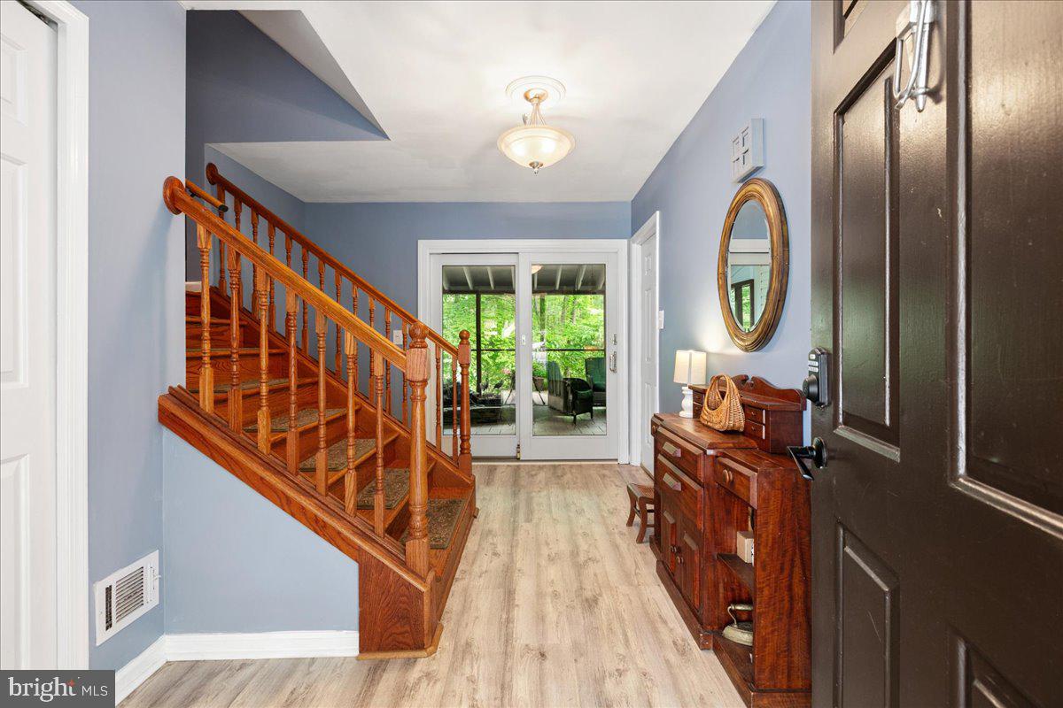 LONGWOOD KNOLLS - Residential