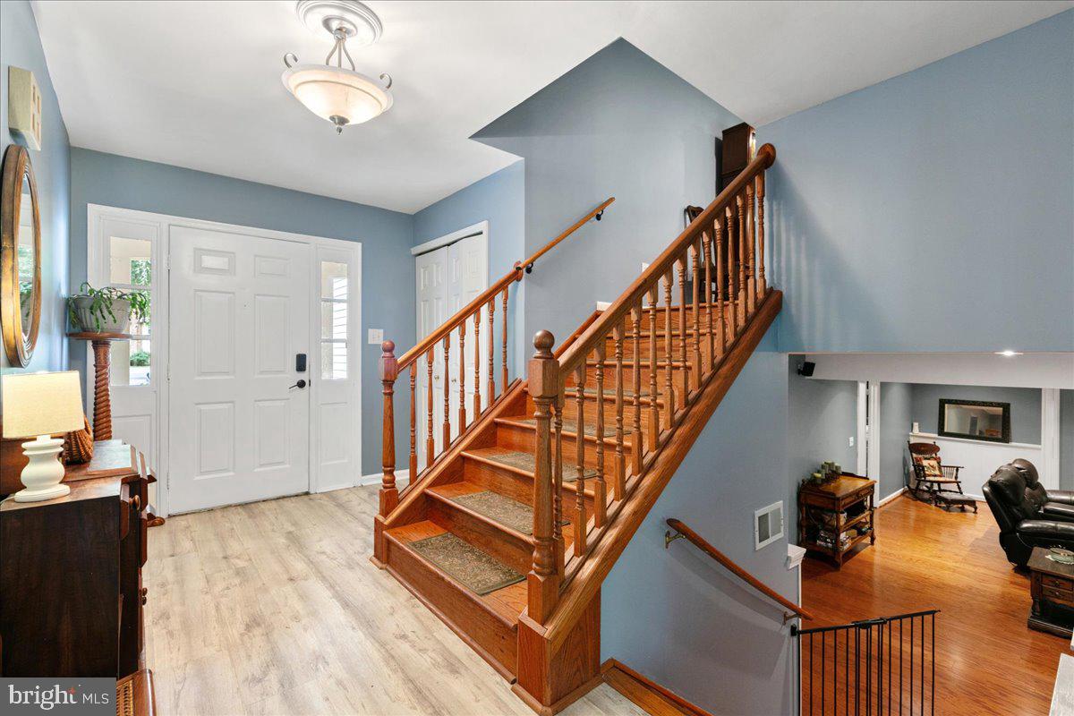 LONGWOOD KNOLLS - Residential