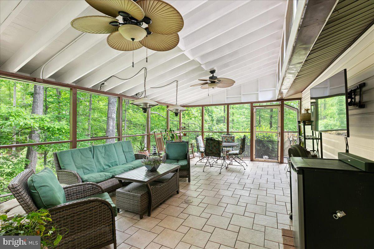 LONGWOOD KNOLLS - Residential