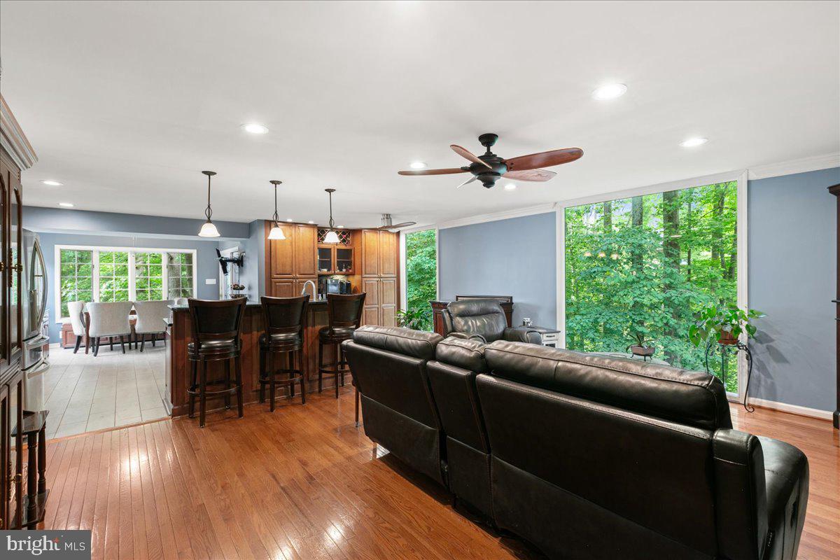 LONGWOOD KNOLLS - Residential