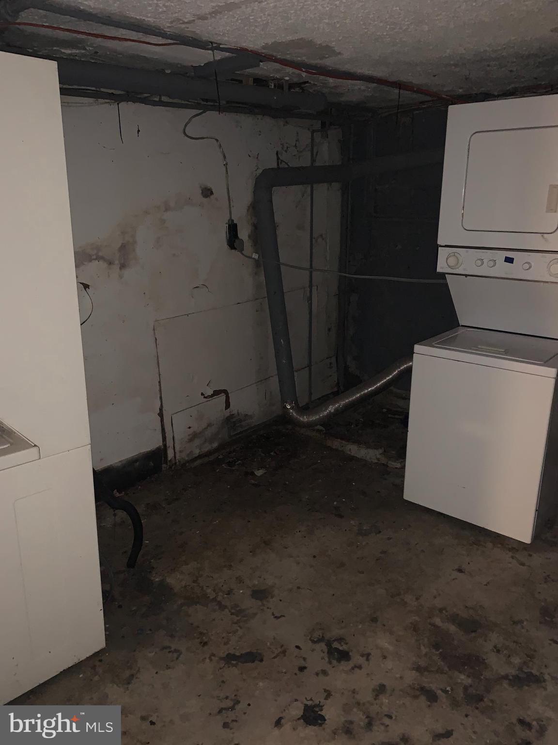 BROADWAY EAST - Residential