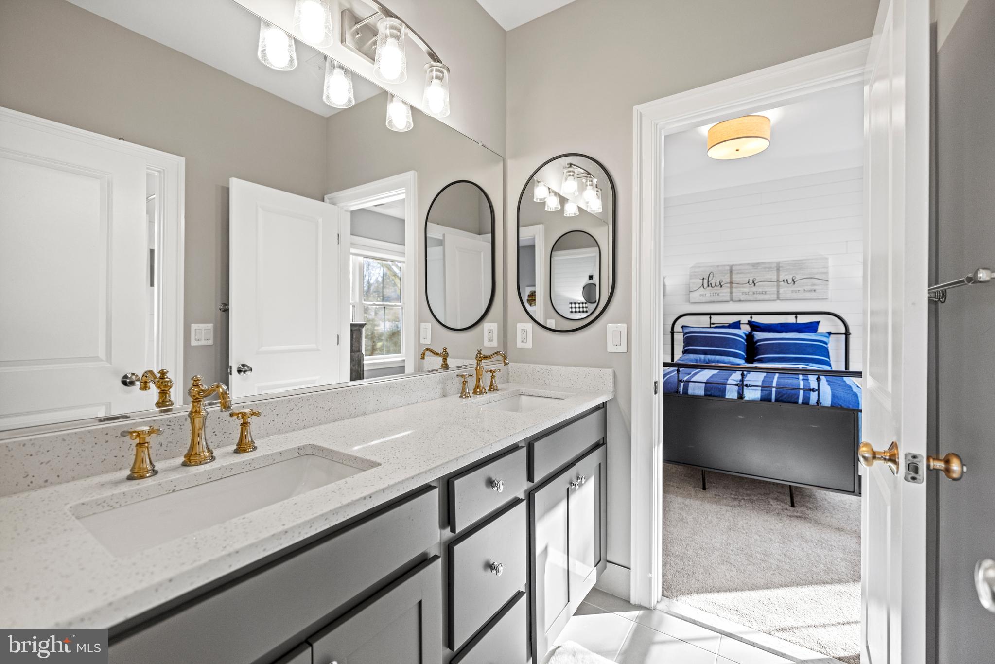 LONE OAK - Residential