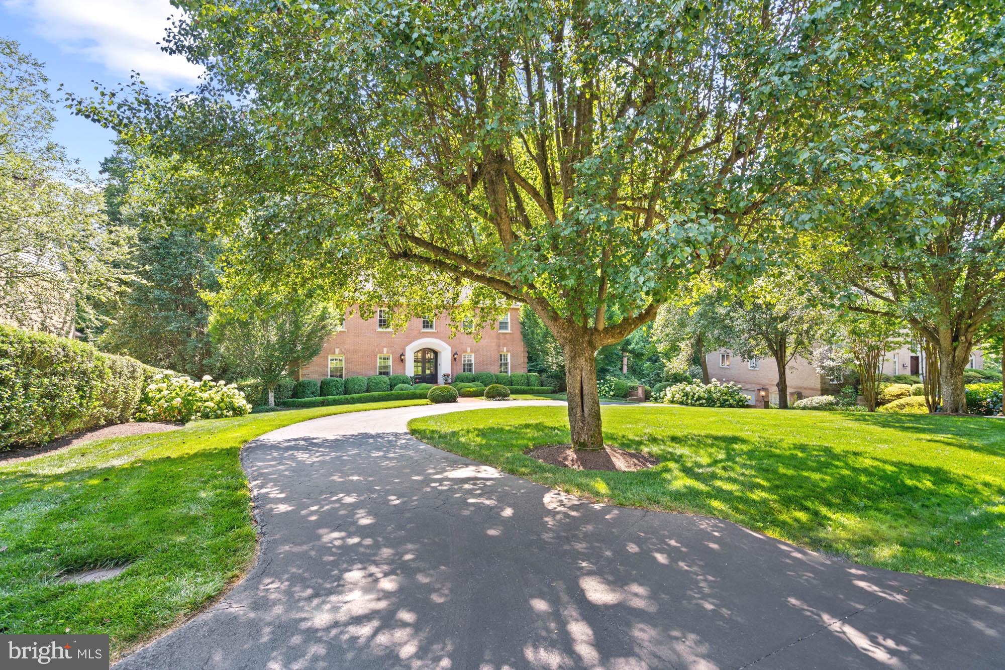 RIVER OAKS - Residential