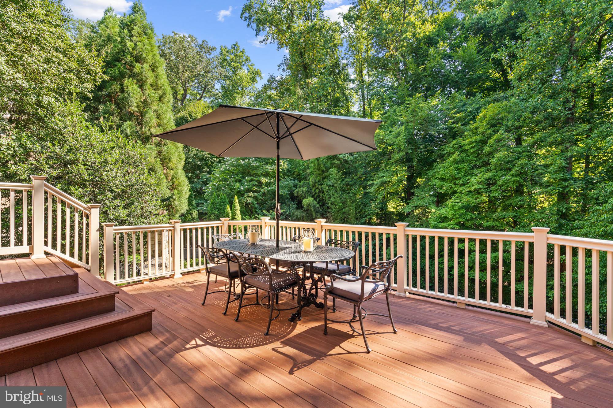 RIVER OAKS - Residential