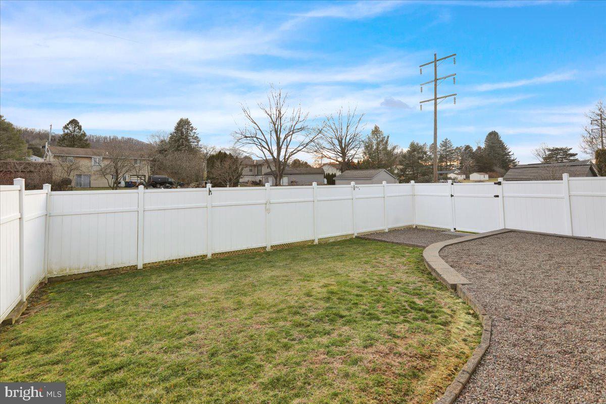OAK VIEW ESTATES - Residential