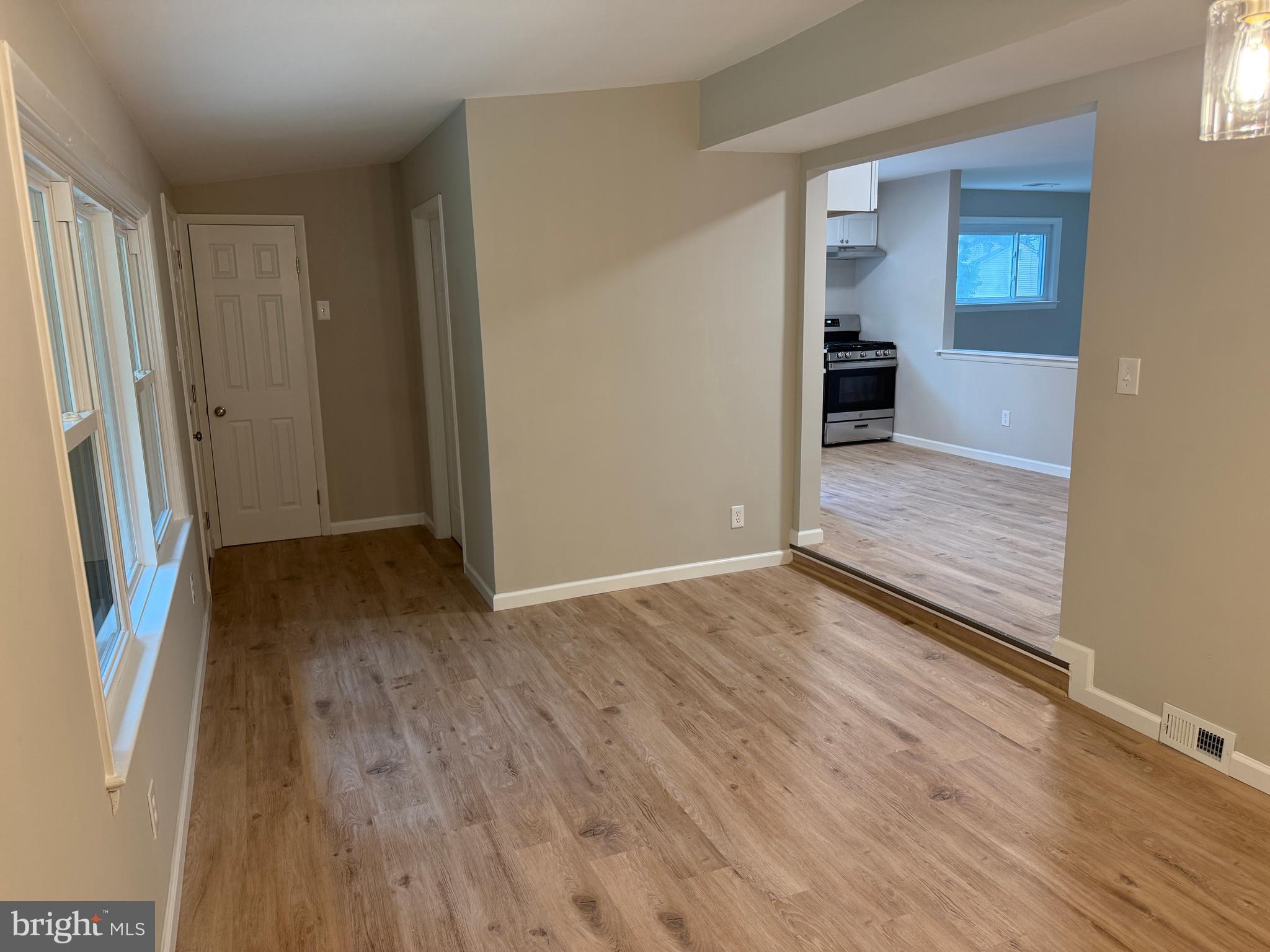 LAUREL - Residential