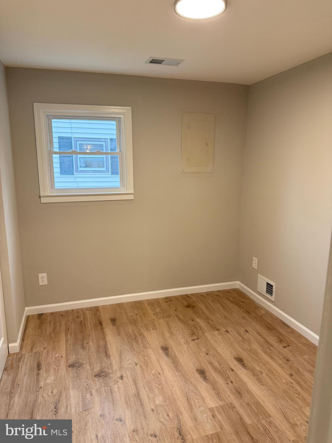 LAUREL - Residential