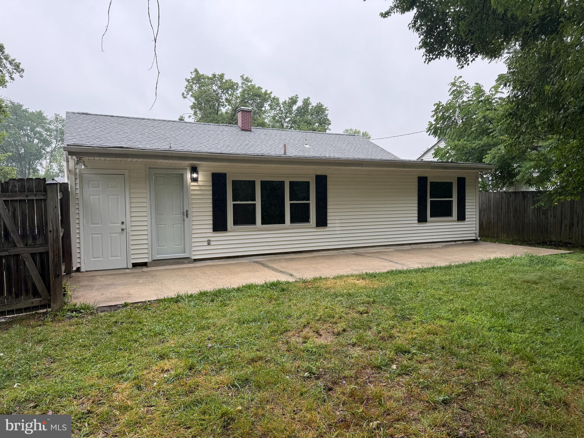 LAUREL - Residential