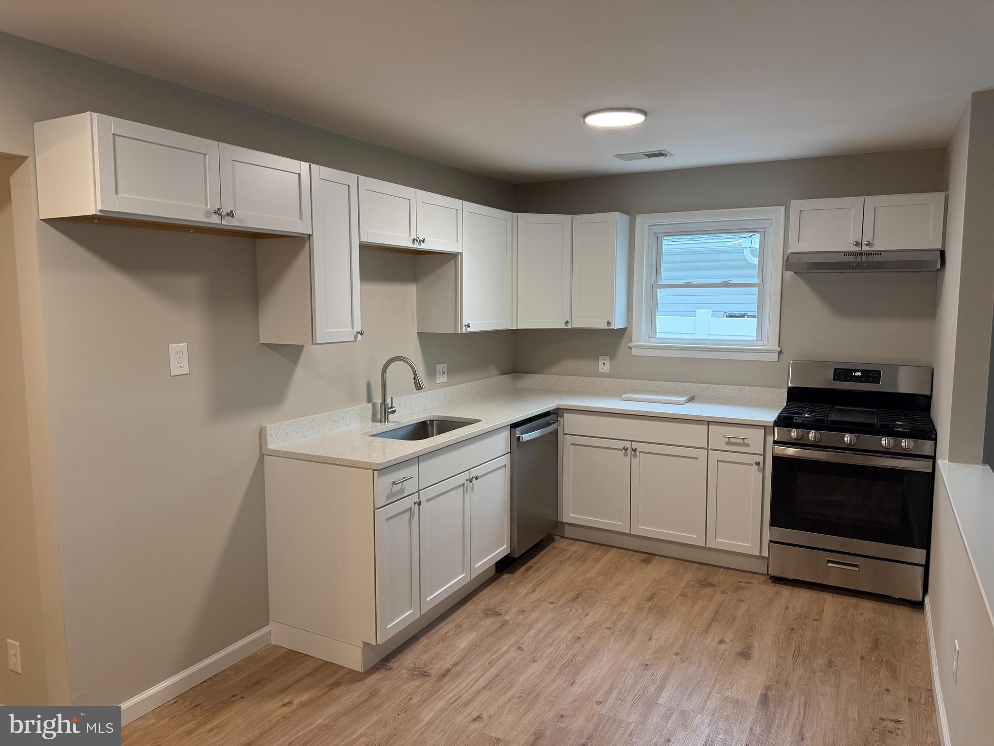 LAUREL - Residential