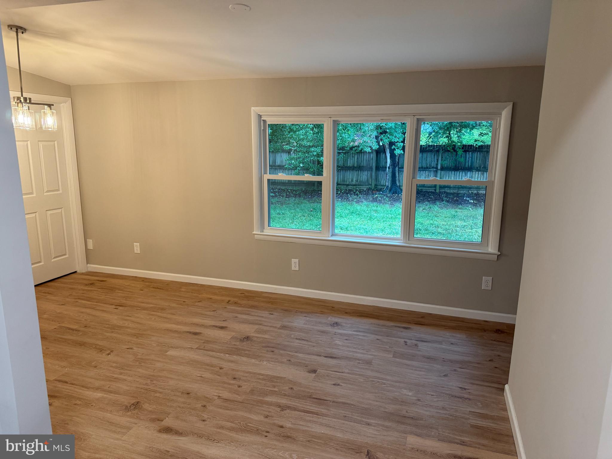 LAUREL - Residential