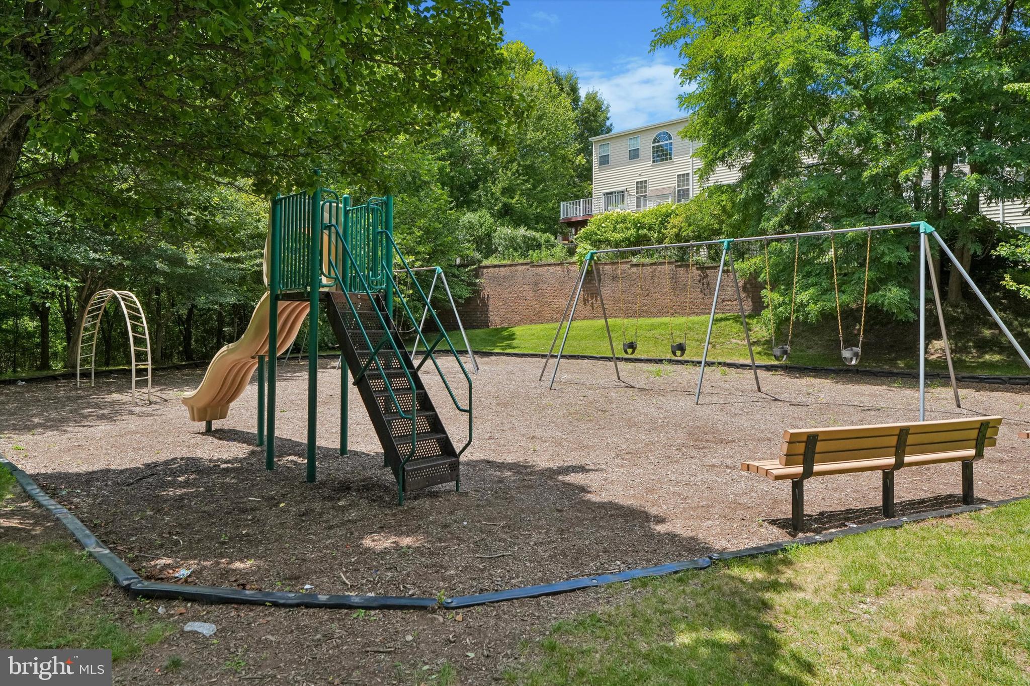 CHARLESTOWN OAKS - Residential