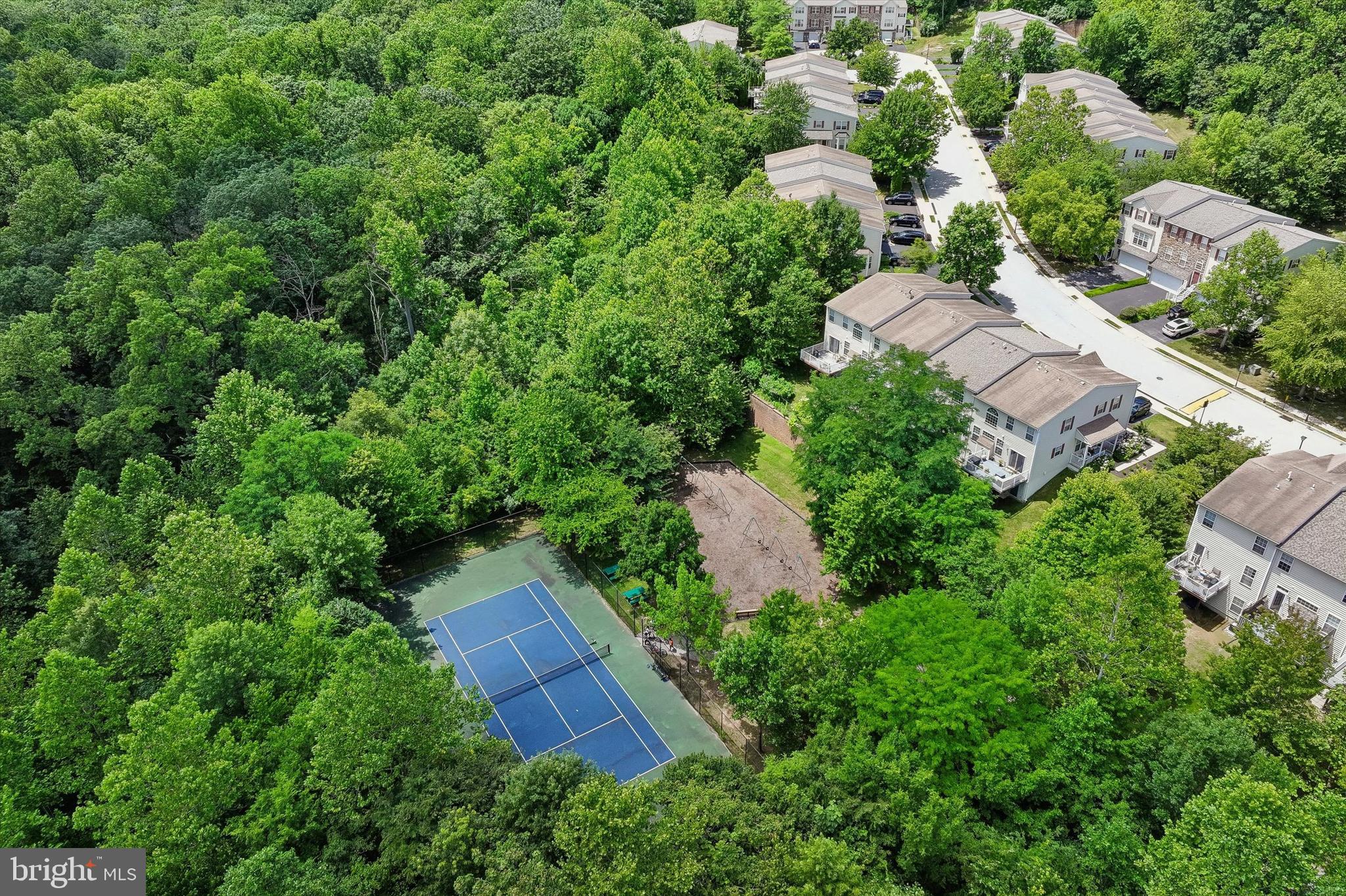 CHARLESTOWN OAKS - Residential