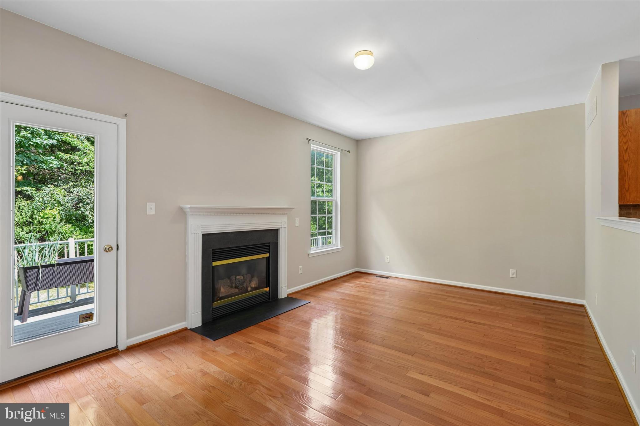 CHARLESTOWN OAKS - Residential