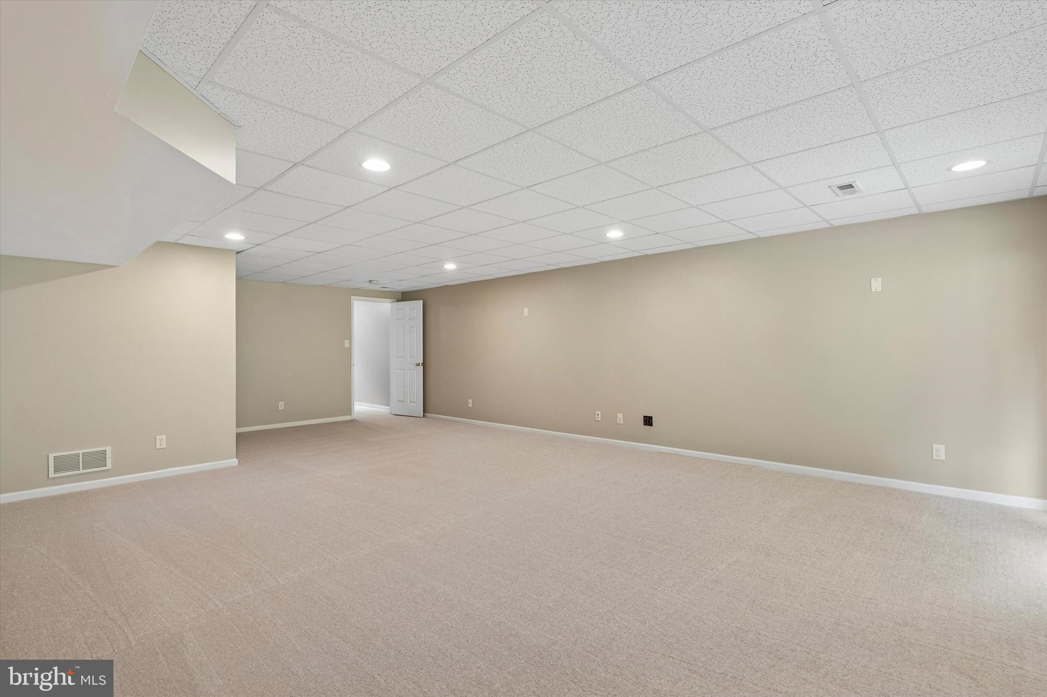 CHARLESTOWN OAKS - Residential