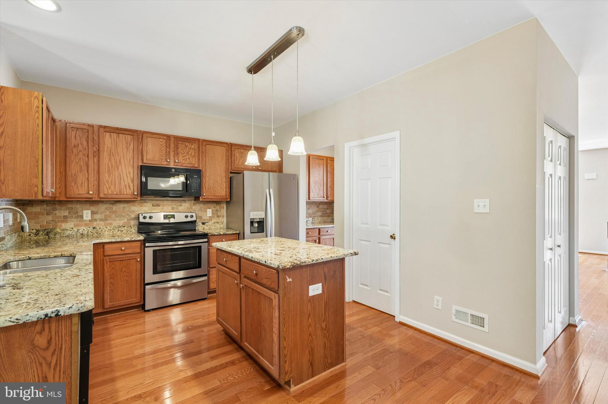 CHARLESTOWN OAKS - Residential