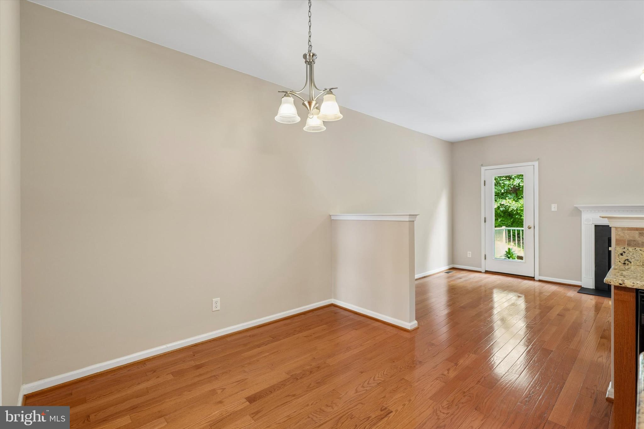 CHARLESTOWN OAKS - Residential