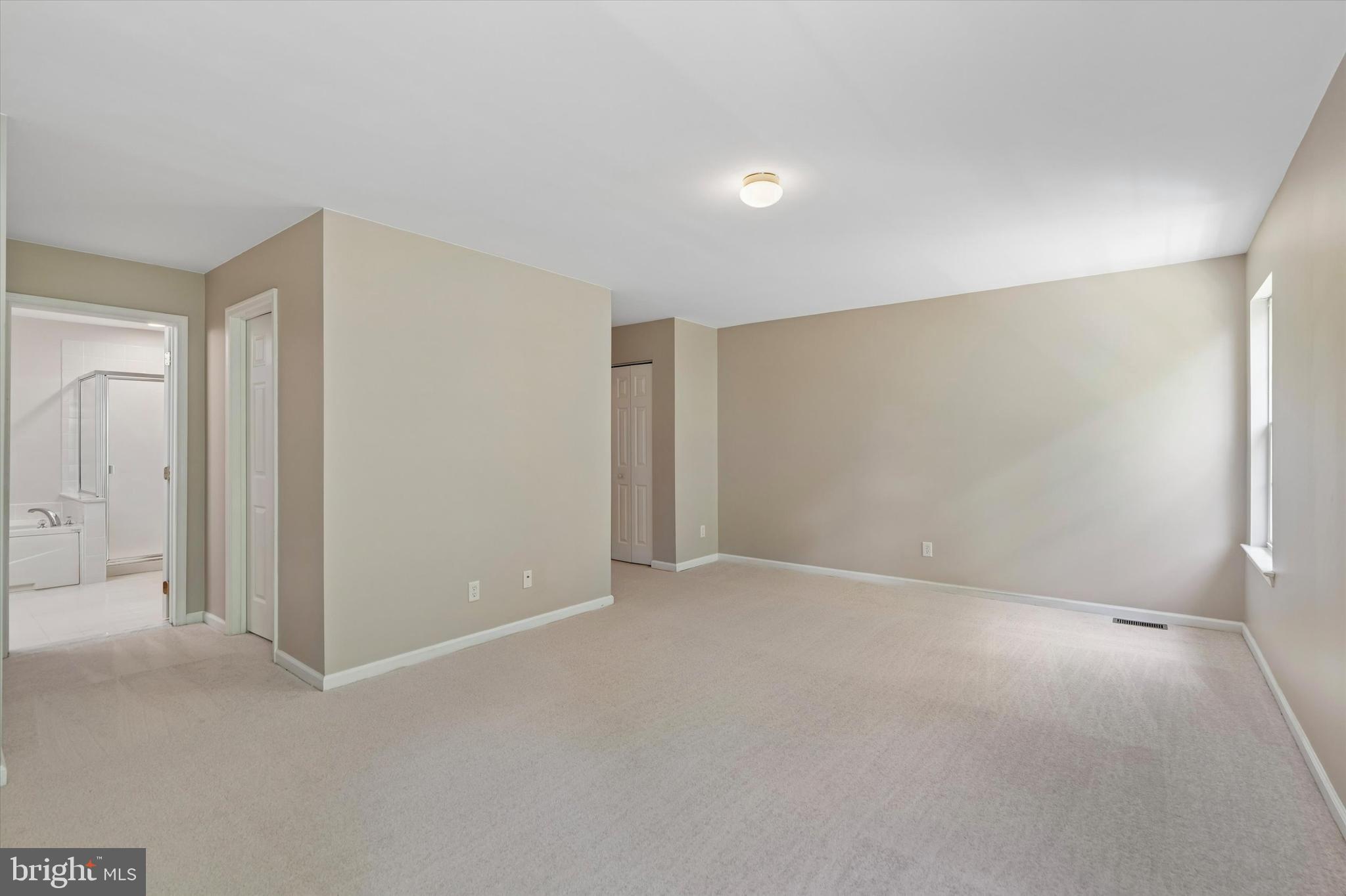 CHARLESTOWN OAKS - Residential