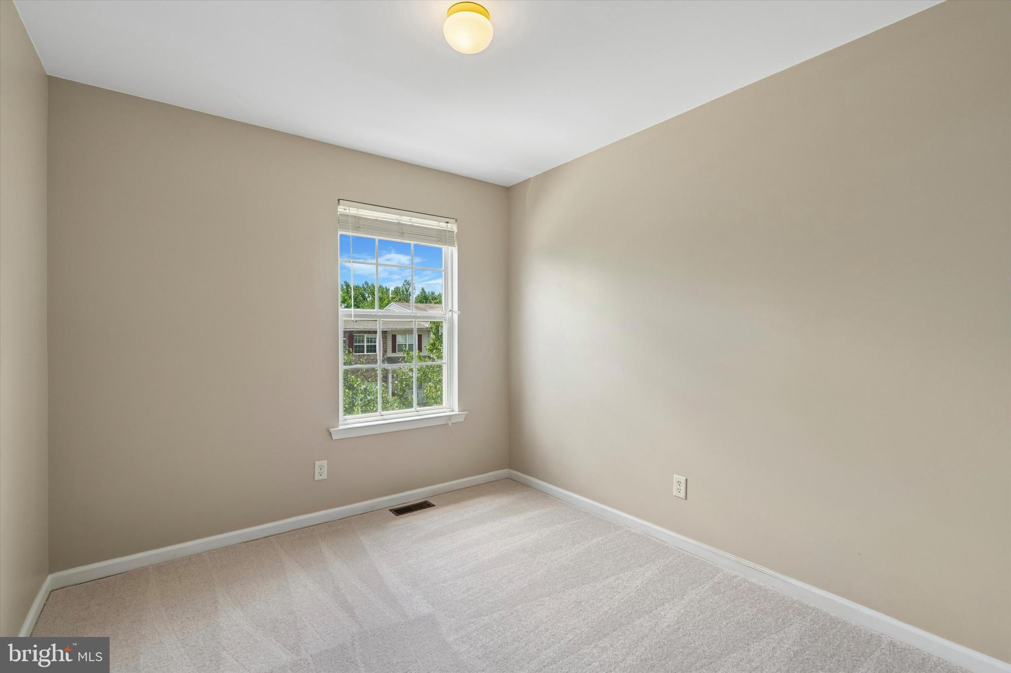 CHARLESTOWN OAKS - Residential