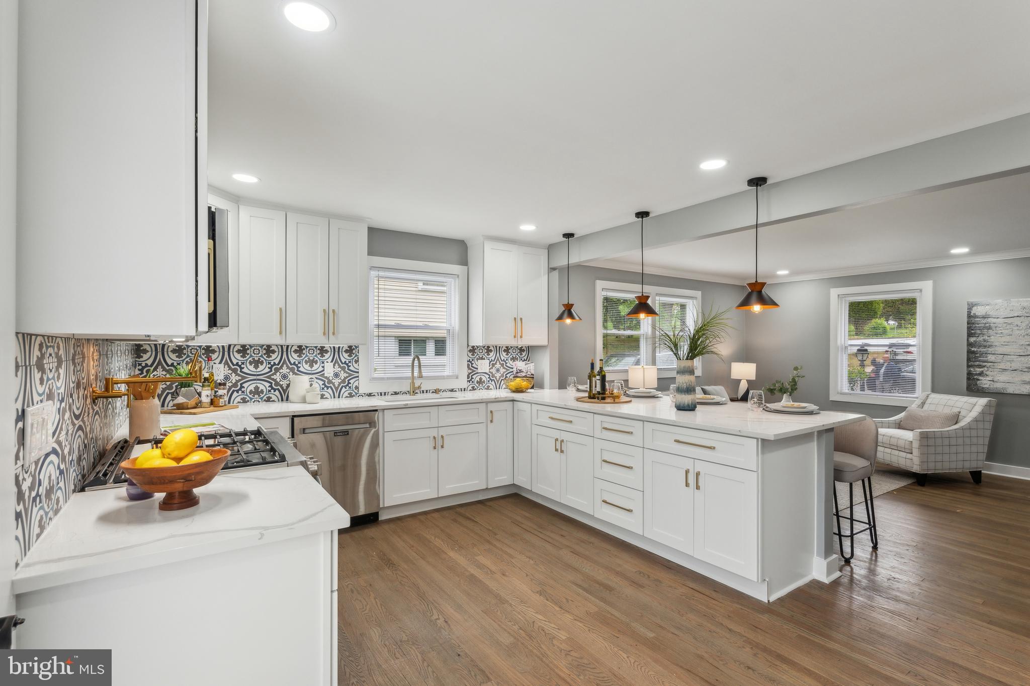BURGUNDY ESTATES - Residential
