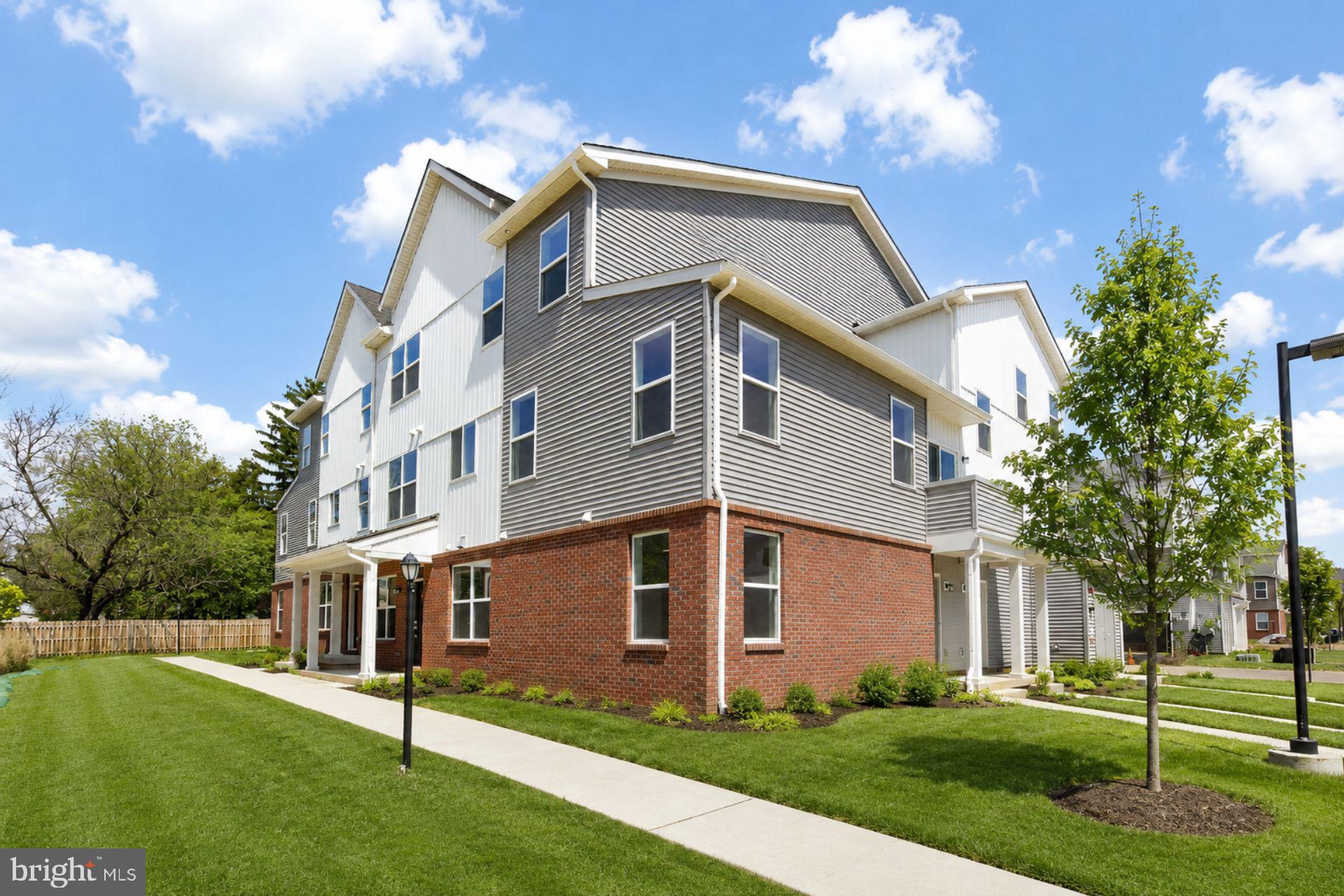 ARBOR PLACE - Residential